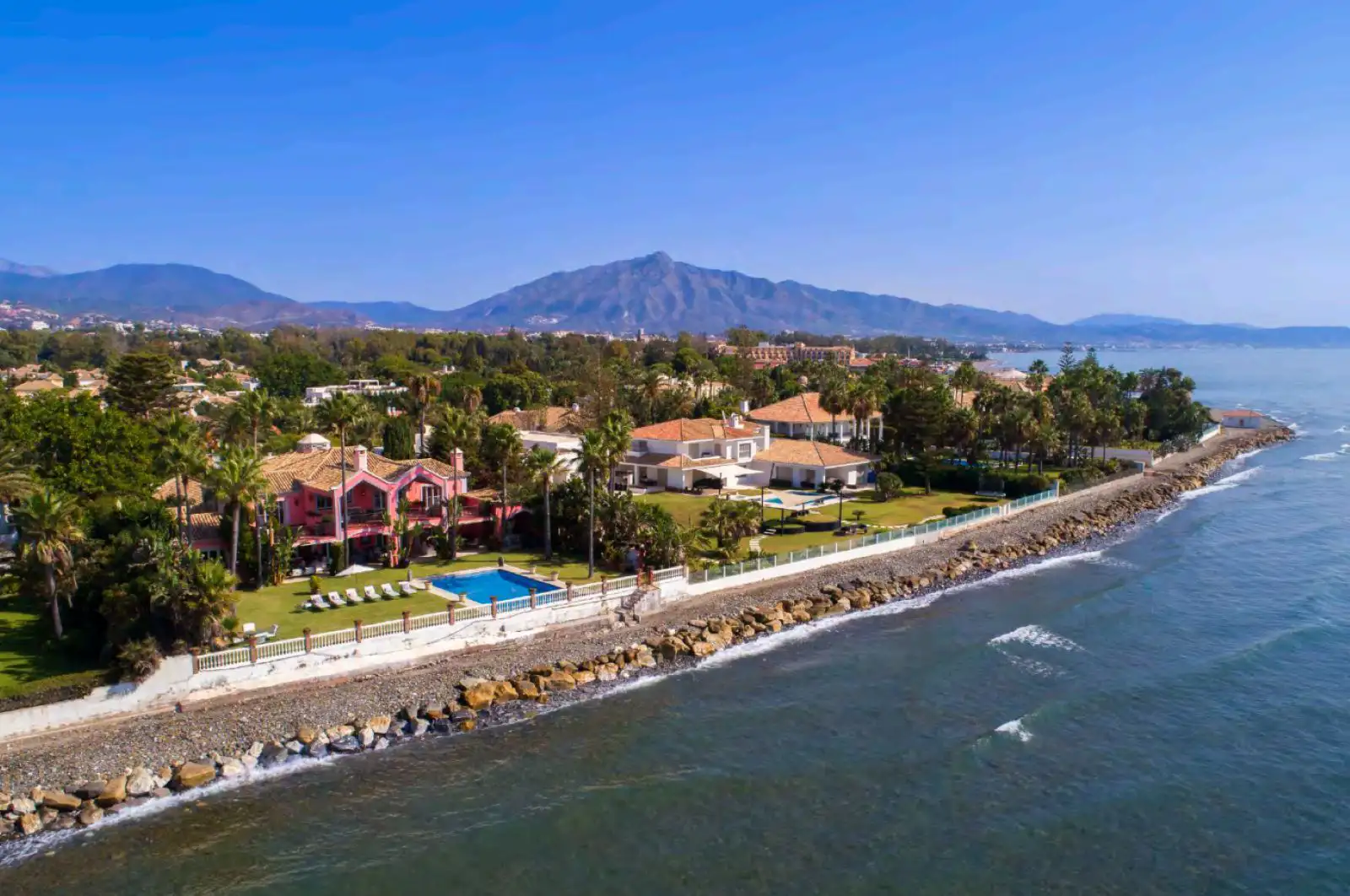 prime beachfront property in Marbella